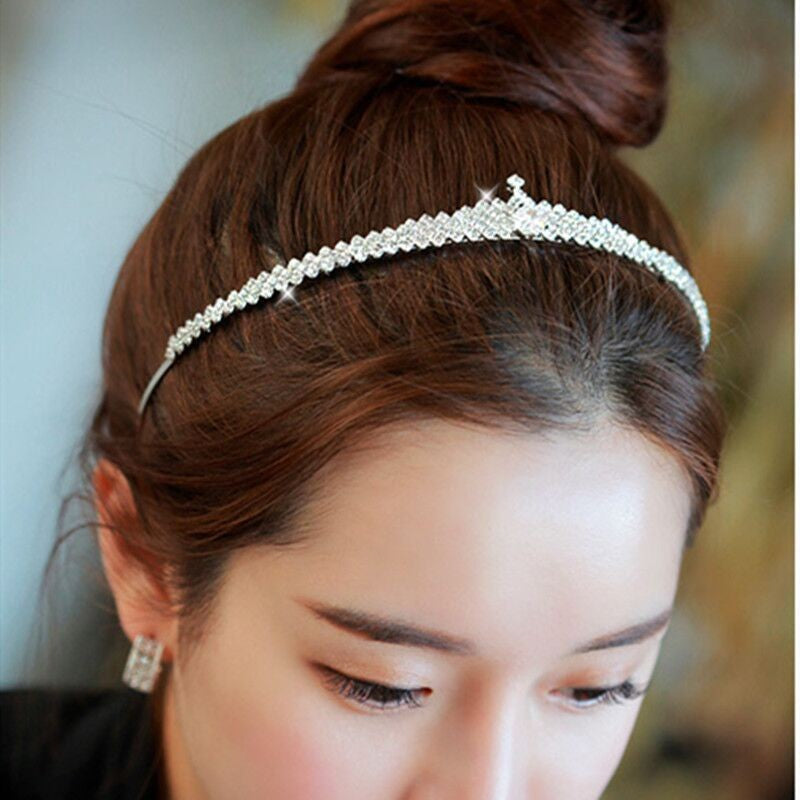 Wholesale Multi-layer pearl high-grade claw necklace exquisite rhinestone heart accessories